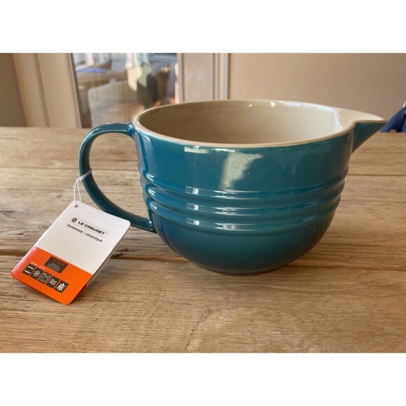 Le Creuset Stoneware Batter Mixing Bowl 2 qt. Deep Teal Blue NEW - Picture 5 of 8